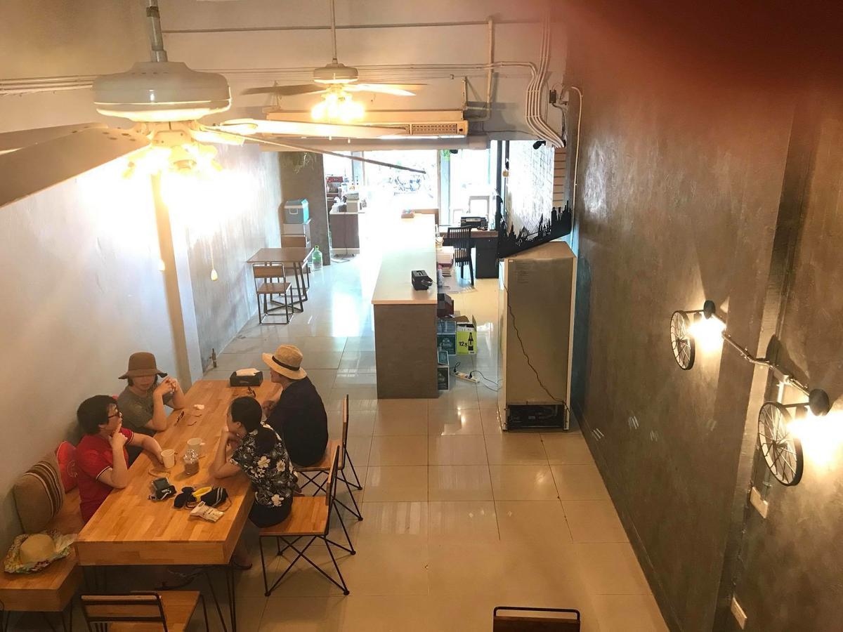 More Hostel @Khaosan Bangkok Exteriör bild